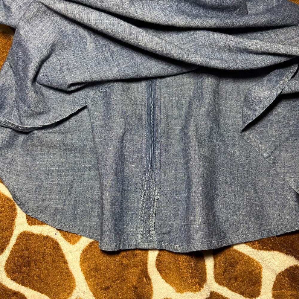 Banana Republic Chambray Sleeveless Peplum Top - Picture 4 of 4